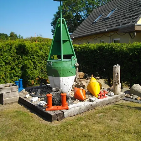 Ferienhaus In Mit Eigener Terrasse *