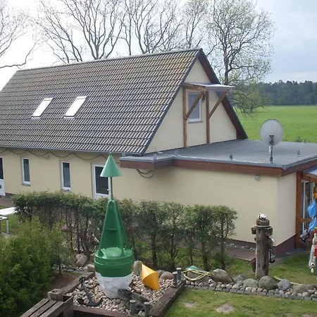Semesterbostad Ferienhaus In Mit Eigener Terrasse Dierhagen